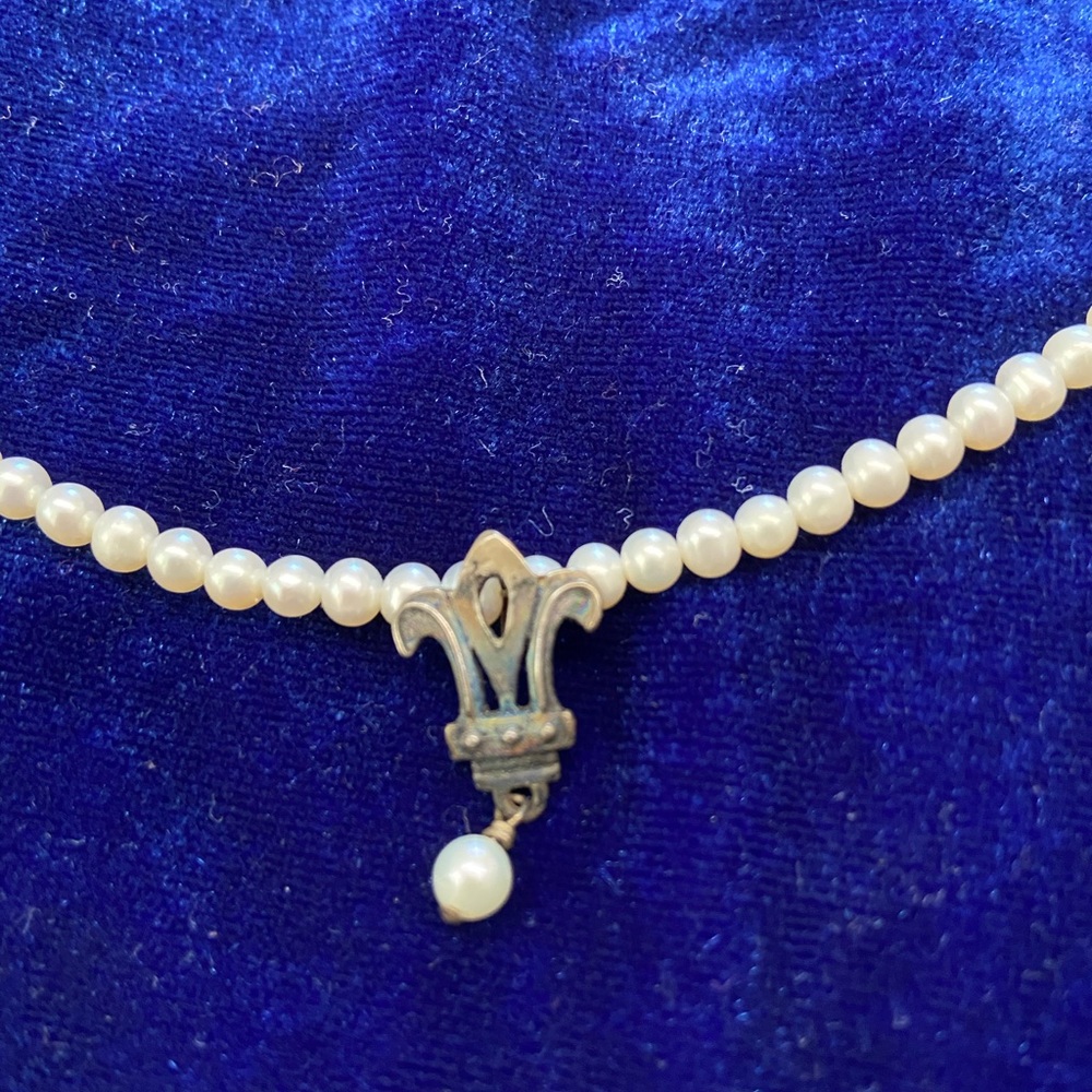 Freshwater Pearl Fleur De Lis Necklace